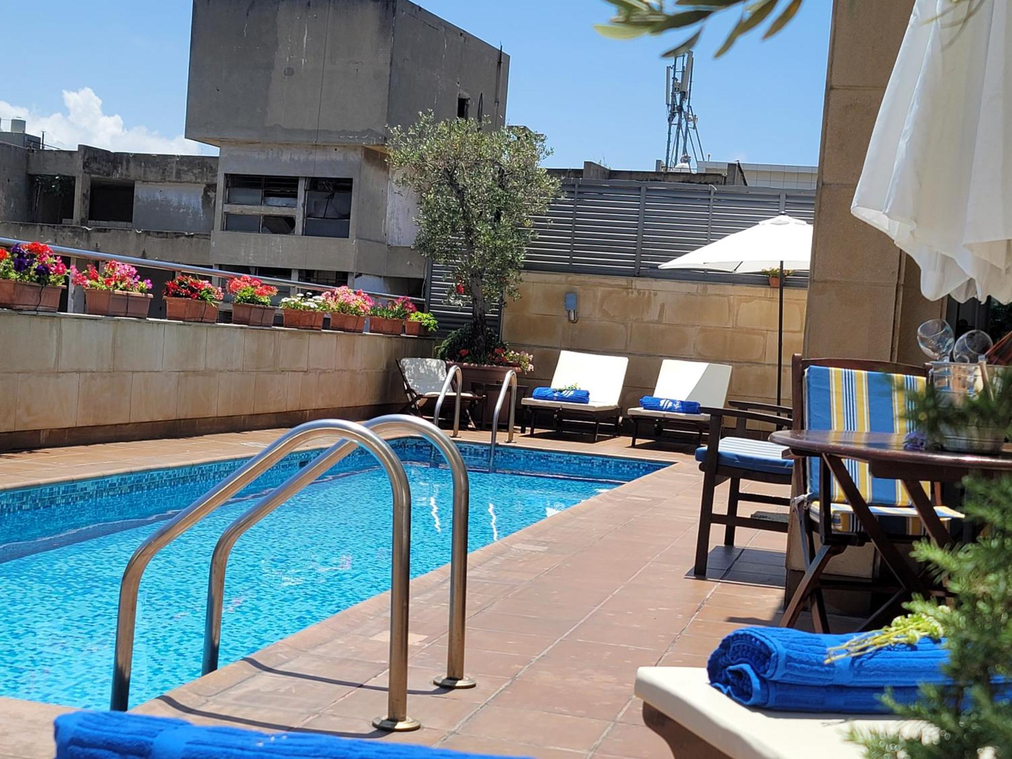 Sky Suites Beirut Bagian luar foto